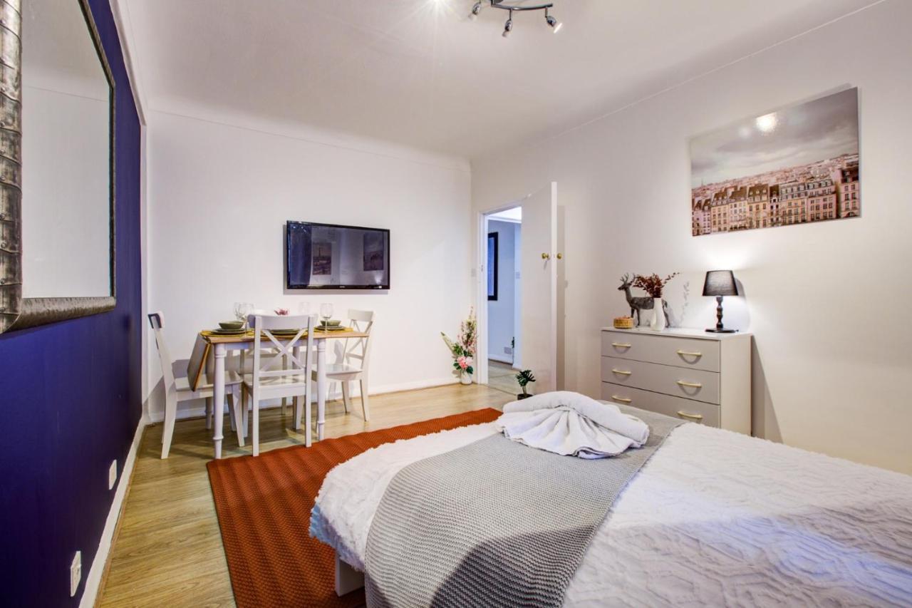 Evelyn Beautiful 2 Bedroom Apartment Лондон Екстериор снимка